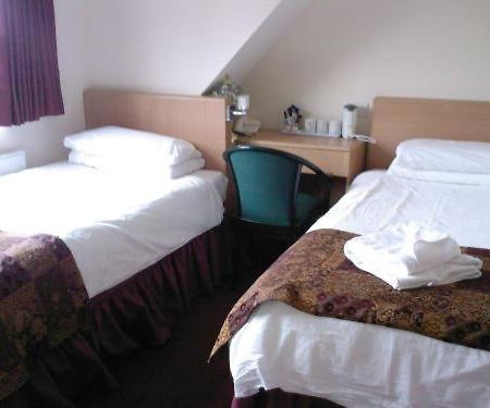 Heath Lodge Hotel Nr Nec Bickenhill Room photo